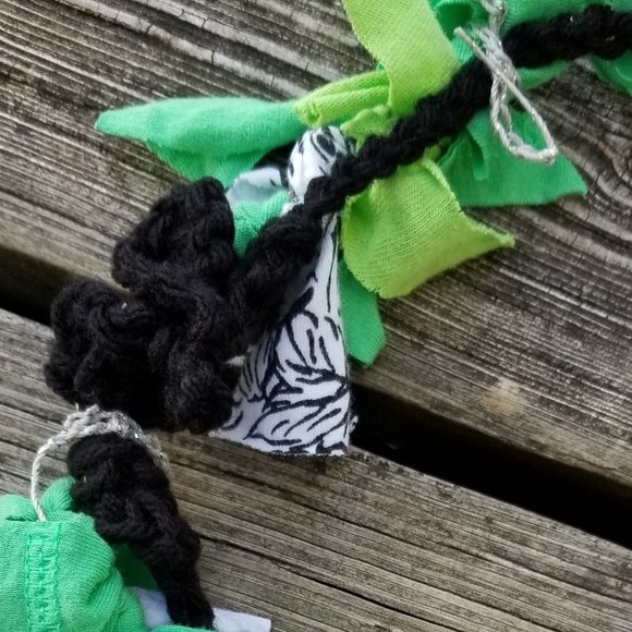 Wreath Eye Assemblage Oddities Wall Art Upcycled - Picture 6 of 7